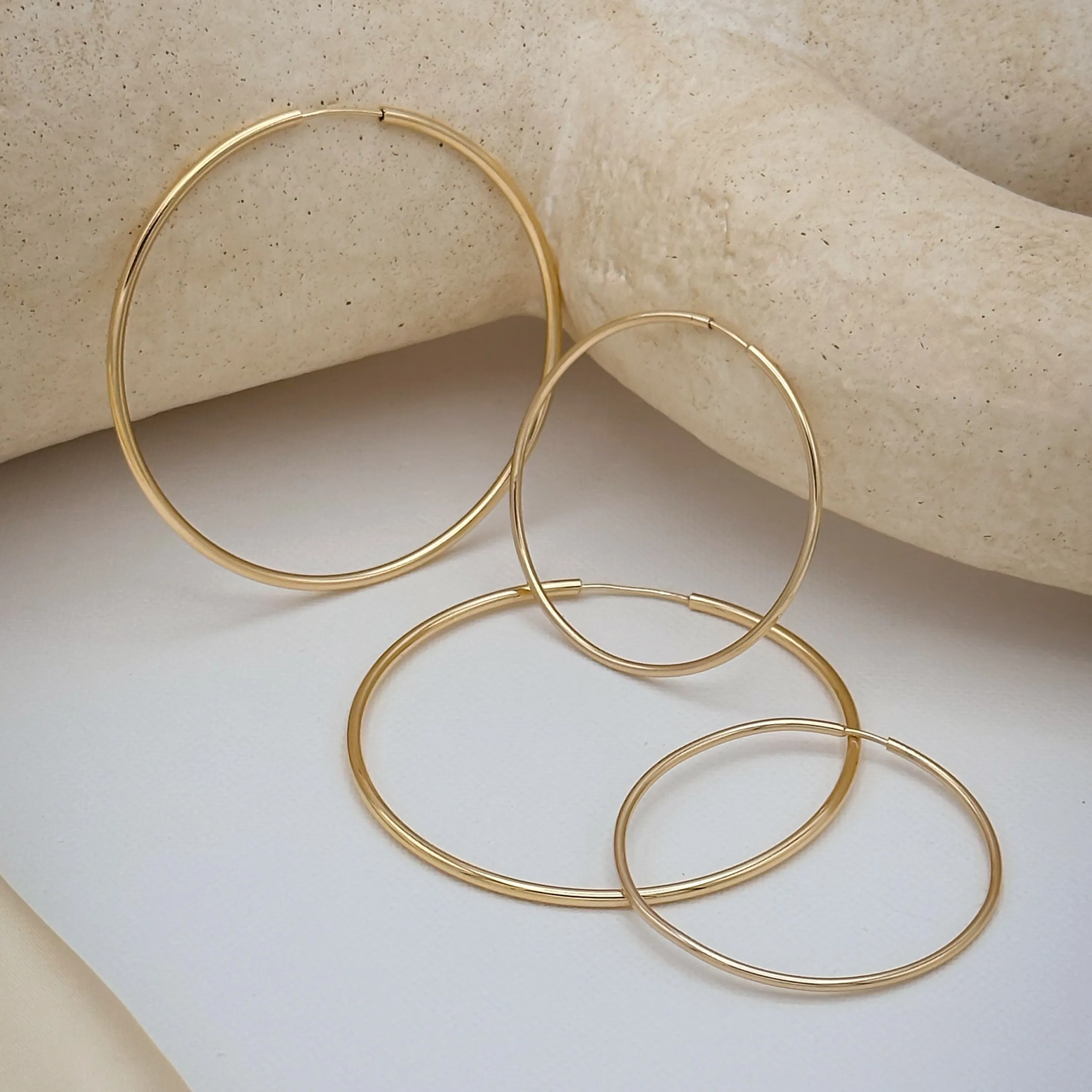 Ansli Large Seamless Hoop Earrings | Large