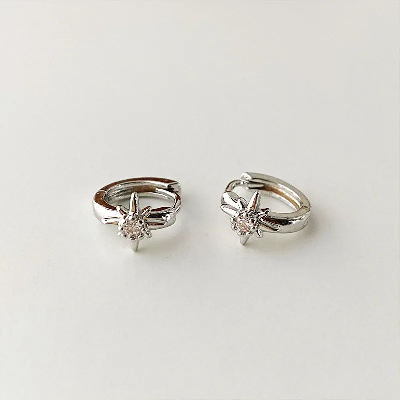 E168 celestial dainty starburst huggie earrings
