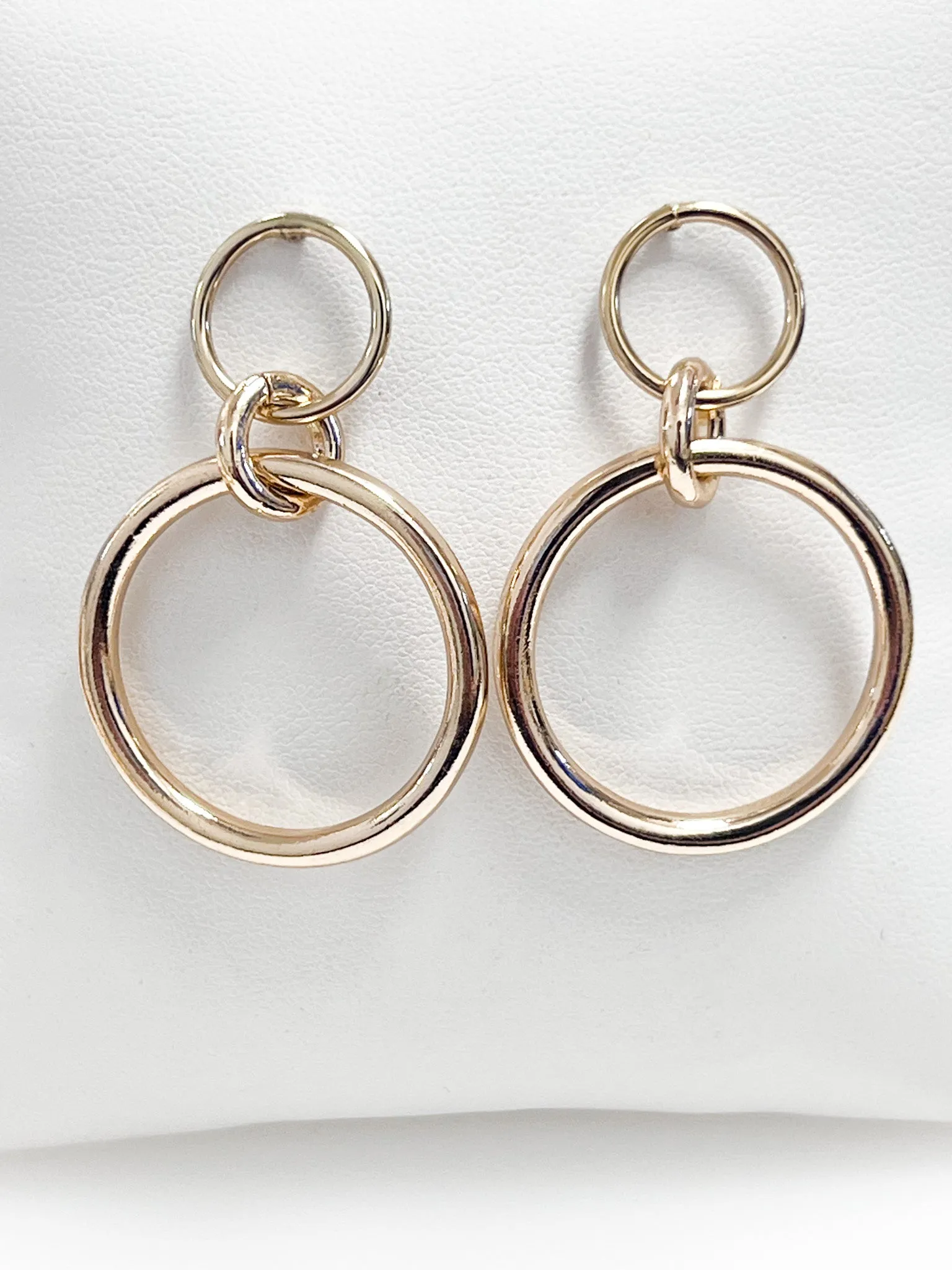 Hadley - Gold Triple Interlinking Circle Drop Earrings