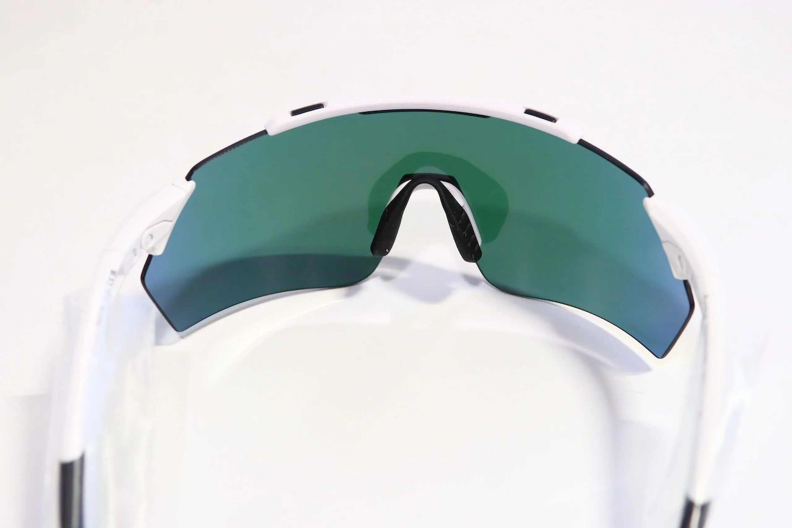 Smith Ruckus PivLock Sunglasses, Matte White Frame, ChromaPop Violet Mirror Lens